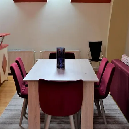 Rozsi Mama Villa