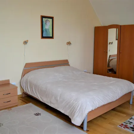 Rozsi Mama Villa *